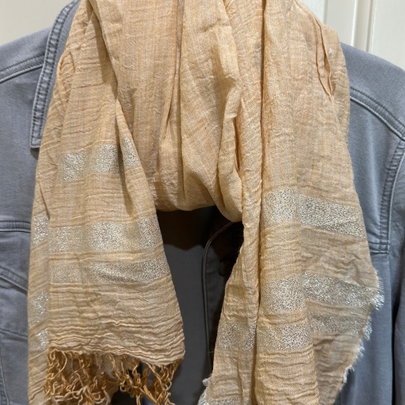 Eileen Fisher Linen scarf. 6 Feet - Picture 3 of 5